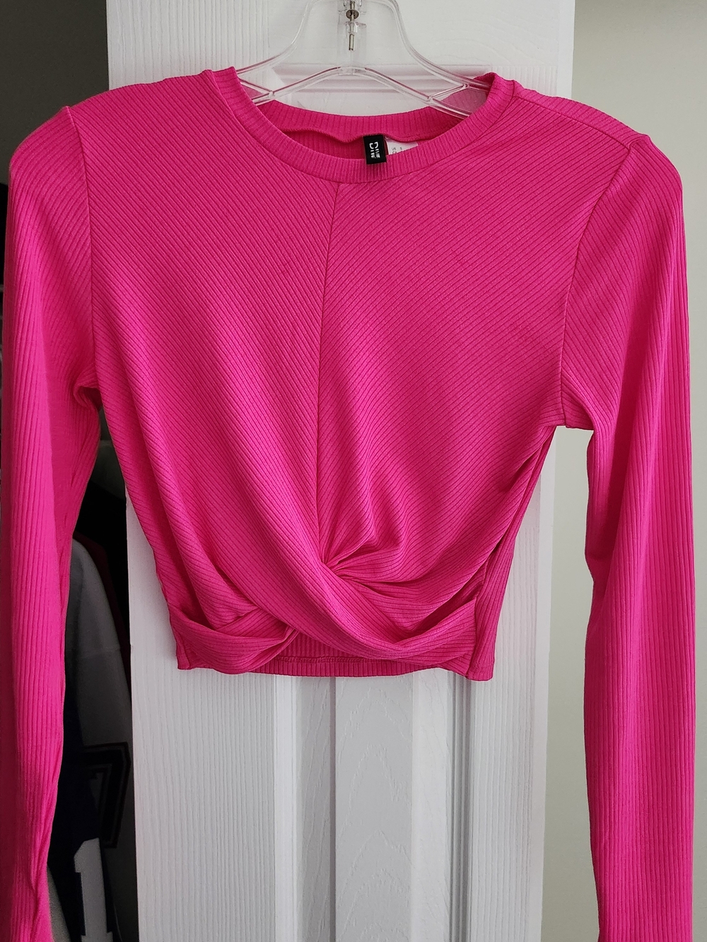 H&M Hot Pink Twist-Front Long Sleeve Crop Top